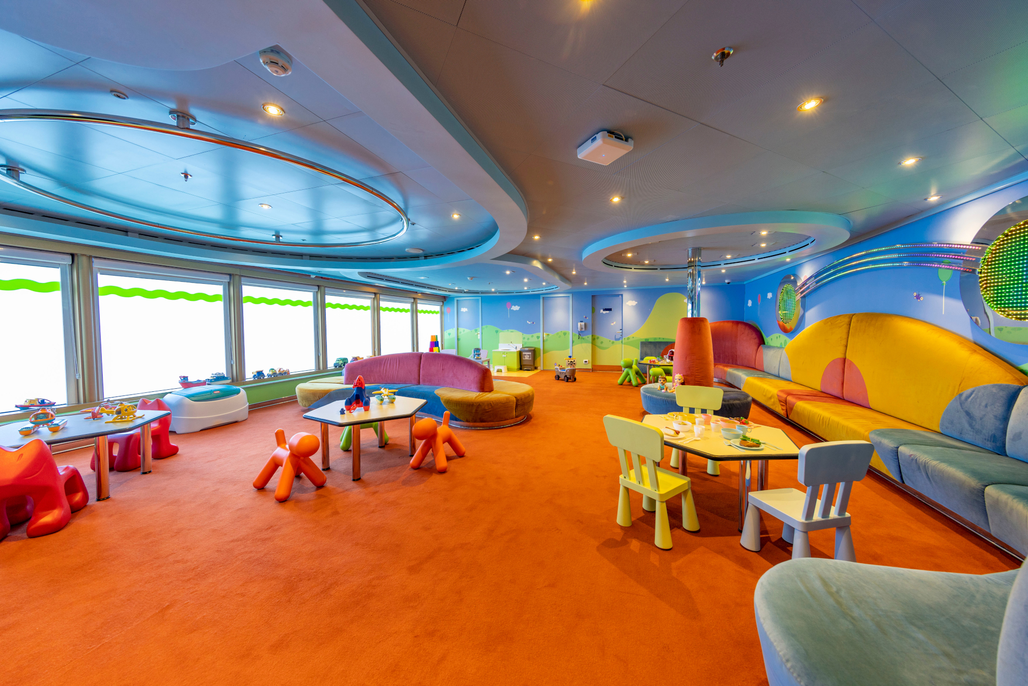 MyCruise Carnival Luminosa Offentlige-arealer Teater-underholdning4